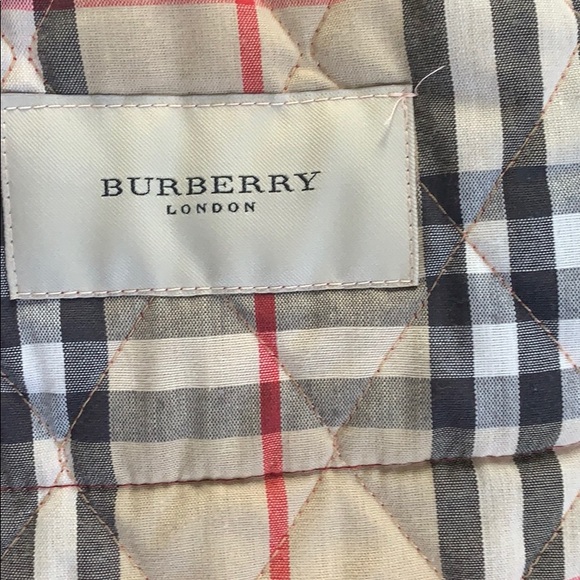 COPY - Burberry jacket red size medium. - Picture 3 of 8
